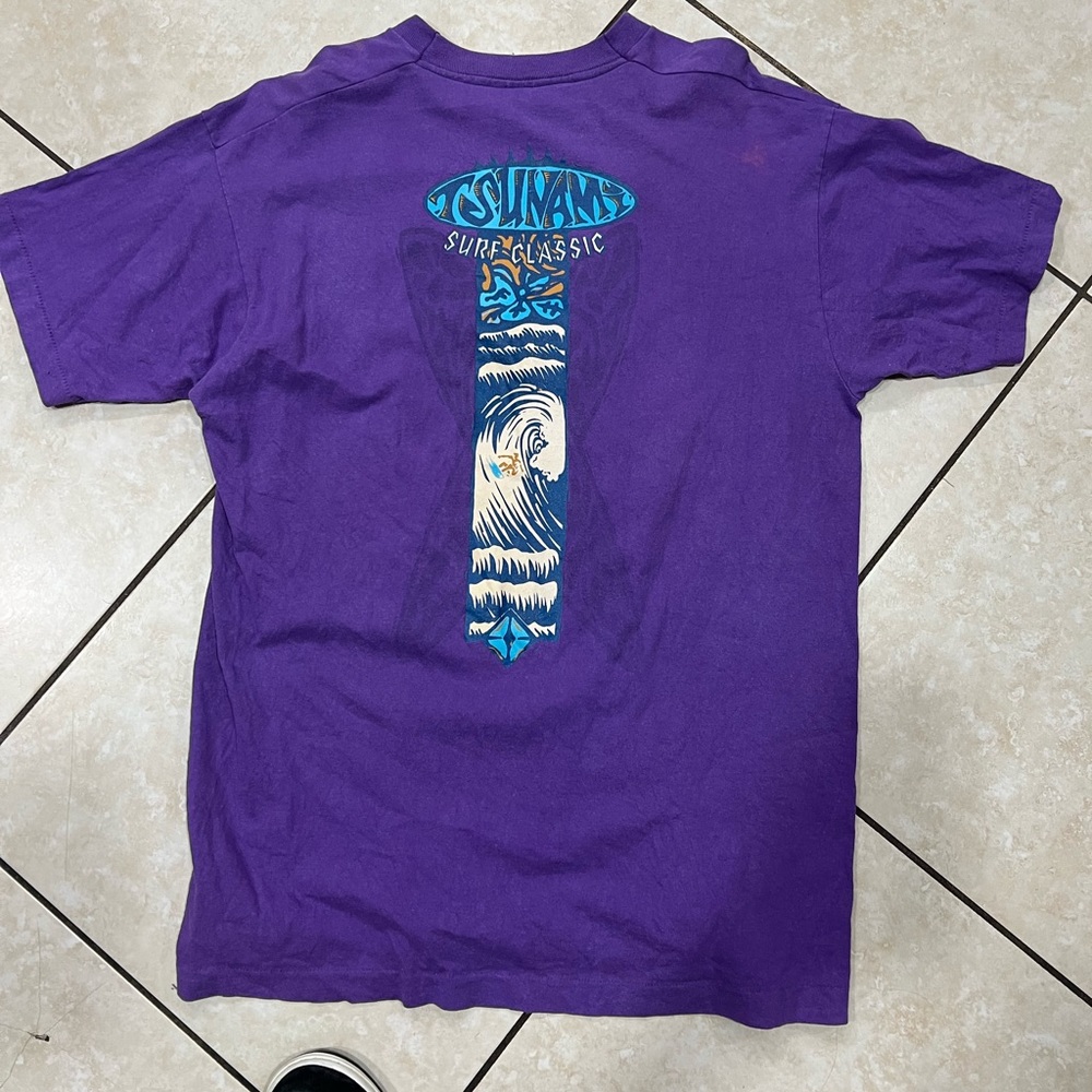VINTAGE TSUNAMI SURF CLASSIC TEE